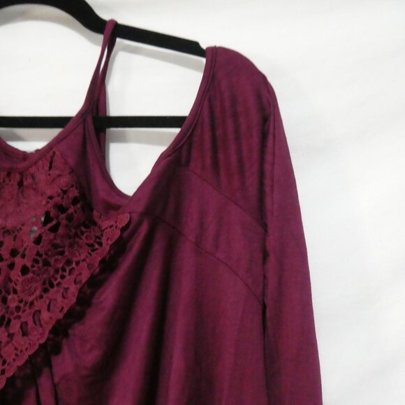 Unbranded | 2XL | Burgundy Cold Shoulder Crochet Lace Panel Top - Picture 5 of 16